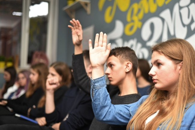 «Підприємець – це стан душі»: у Луцьку відбулася зустріч молоді з Андрієм Разумовським*