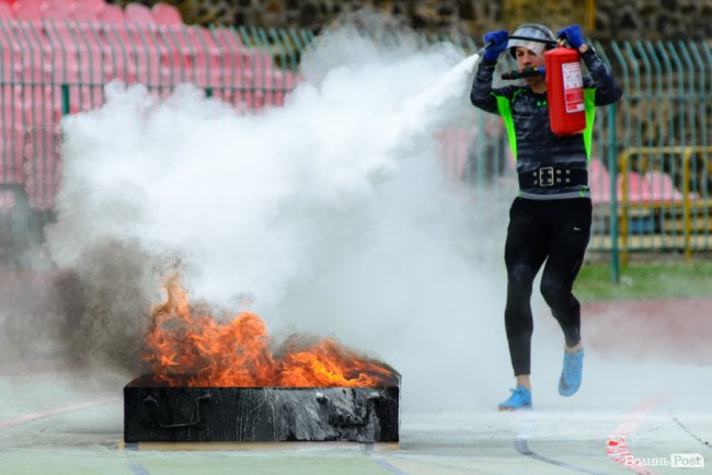 До Луцька на змагання з'їхались пожежники з 7 країн. ФОТО