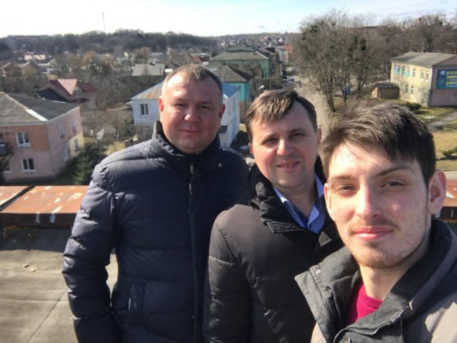 На даху кінотеатру у Горохові