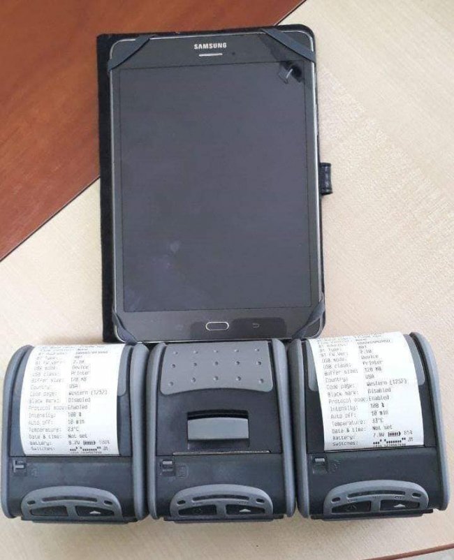 Луцькі інспектори з паркування отримали обладнання для видачі електронних постанов. ФОТО