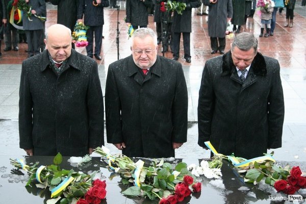 У Луцьку відкрили пам'ятний знак жертвам концтаборів. ФОТО
