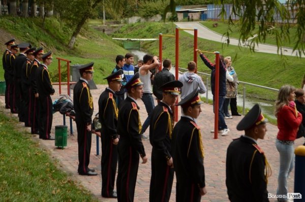 У Луцьку поряд з «Сіті-парком» відкрили Міст закоханих. ФОТО