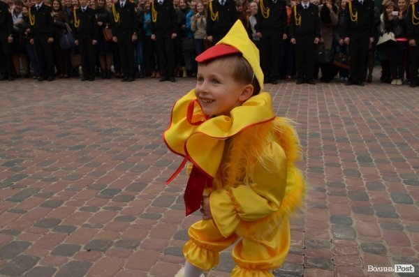 У Луцьку поряд з «Сіті-парком» відкрили Міст закоханих. ФОТО