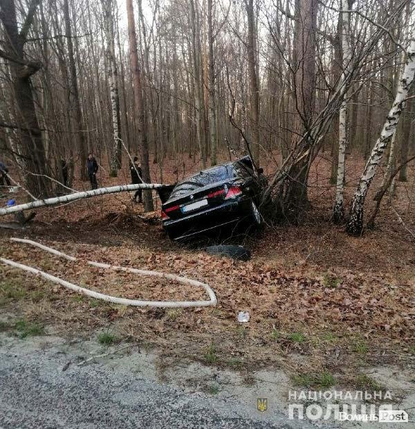 На Рівненщині маршрутка зіткнулась із BMW: до лікарні доставили 7 людей. ФОТО 