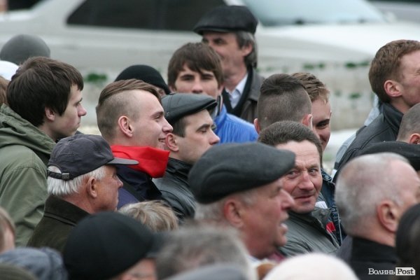 «Вставай, Україно» у Луцьку: обличчя протесту. ФОТО