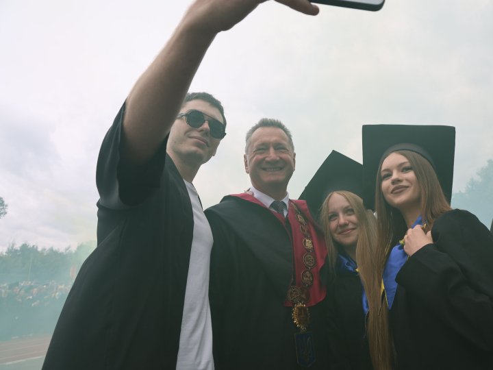 3453 нові історії: у ВНУ імені Лесі Українки урочисто відкрили навчальний рік