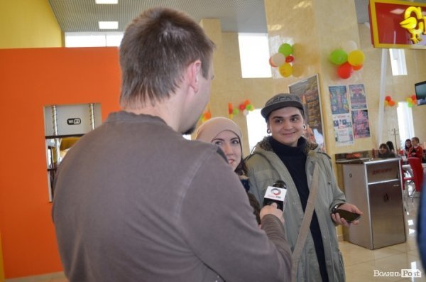 Флешмоб у луцькому ЦУМі. ФОТО. ВІДЕО 