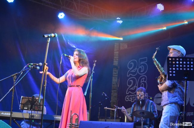 Злива і витончена музика: перший день фестивалю джазу у Луцьку. ФОТО