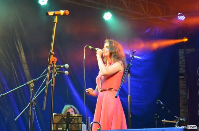 Злива і витончена музика: перший день фестивалю джазу у Луцьку. ФОТО