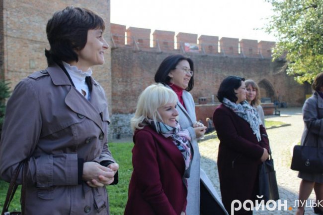 Як першокурсникам у Луцькому замку вручали студквитки 