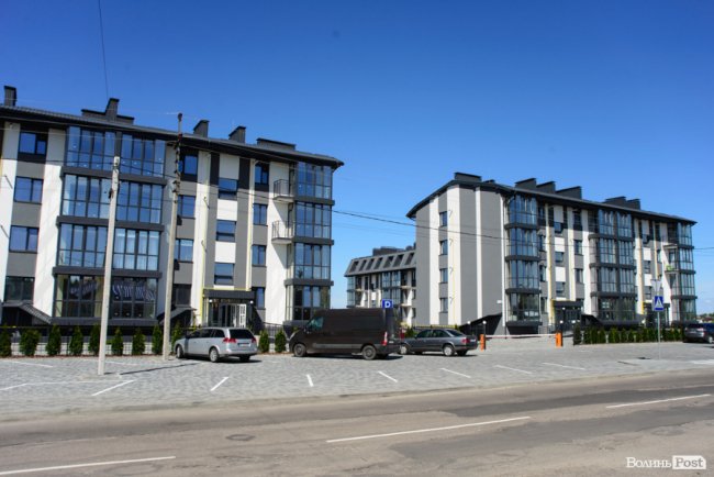 Здача нового будинку і озеленення території: затишне і сучасне житло у ЖК «Західний Олімп» під Луцьком*