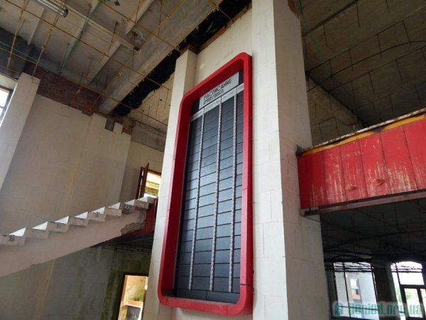 Закинутий аеропорт за Луцьком зсередини. ФОТО