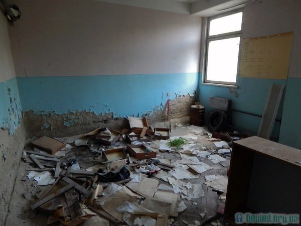 Закинутий аеропорт за Луцьком зсередини. ФОТО