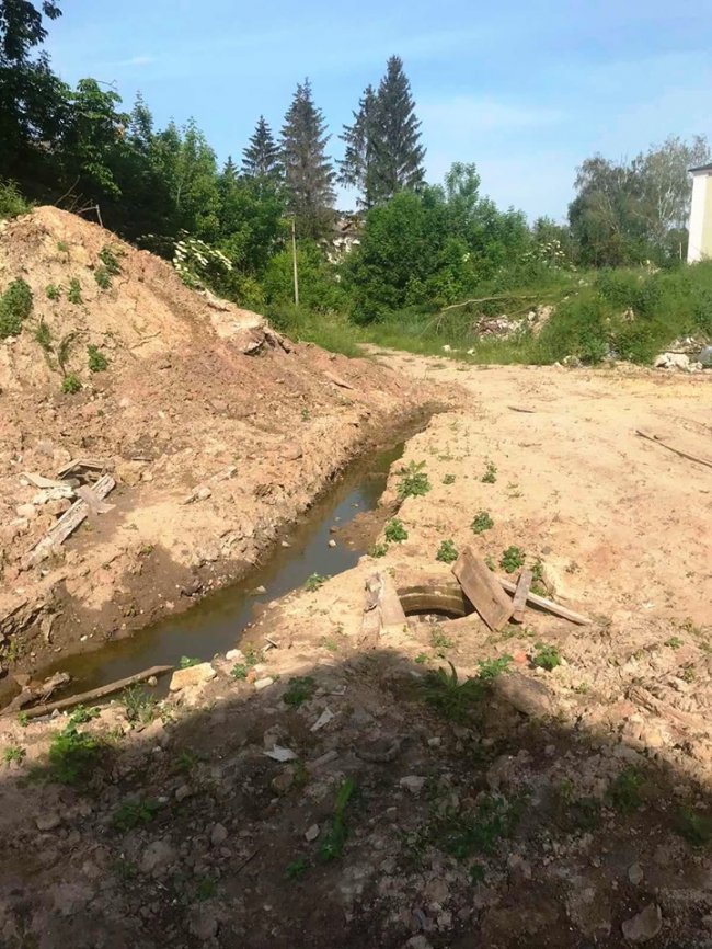 Виявили джерело смороду, що накривав райони Луцька