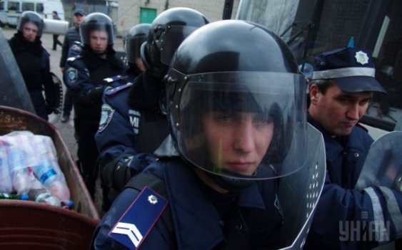 У Горлівці трощили «міліцію». ФОТО