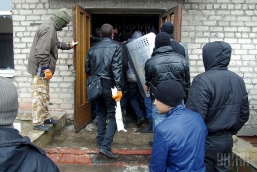 У Горлівці трощили «міліцію». ФОТО