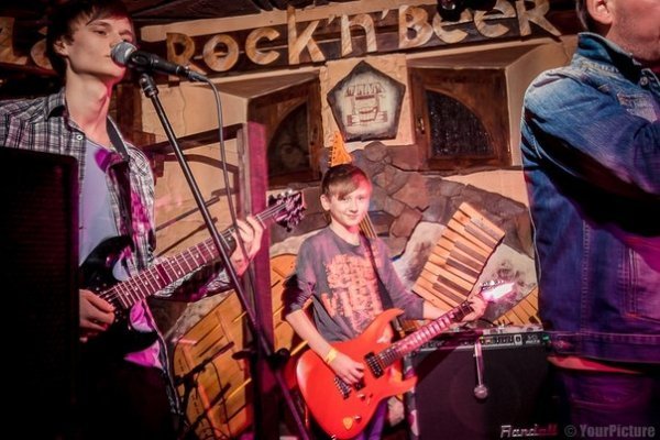 Як у луцькому клубі переспівували «Nirvana». ФОТО