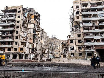 Ракетний удар по Дніпру: повідомили про ще одну загиблу дитину