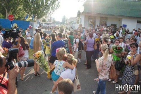 Як у Миколаєві зустрічали десантників. ФОТО