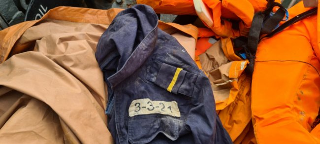 У морі знайшли дірявий пліт з речами моряків із затонулого крейсера «Москва»