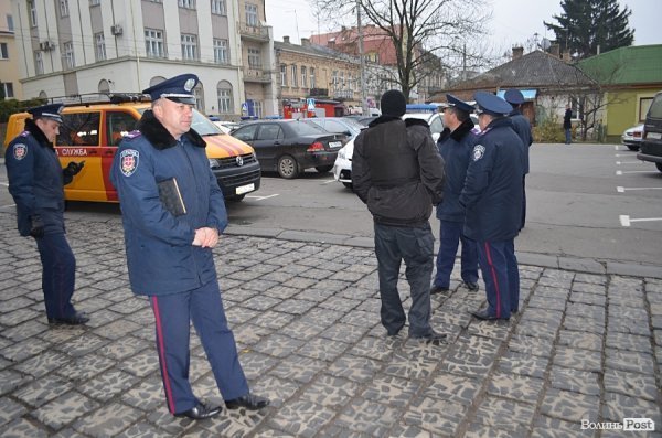 Повідомили про замінування луцької мерії. ФОТО. ДОПОВНЕНО