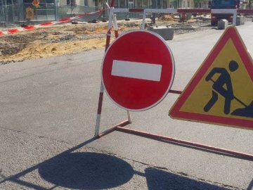 У Луцьку повністю перекрили проспект Волі: коли відновлять рух транспорту