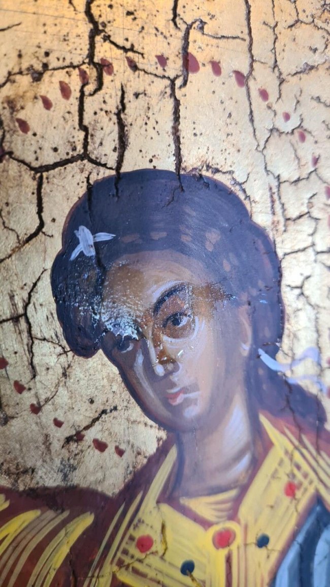 У монастирі на Волині замироточила ікона, що була написана і освячена на Горі Афон.ФОТО