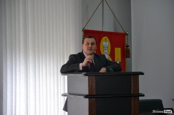 Депутати не захотіли дати лучанам більше «демократії»