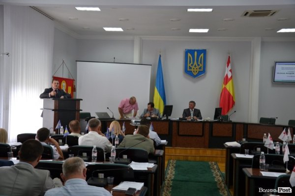 Депутати не захотіли дати лучанам більше «демократії»