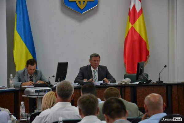 Депутати не захотіли дати лучанам більше «демократії»