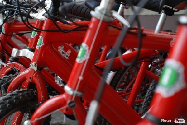 У Луцьку відкрили «туристичний» велопрокат. ФОТО 