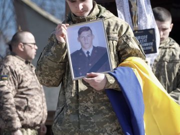 У Володимирі попрощалися з Героєм. ФОТО