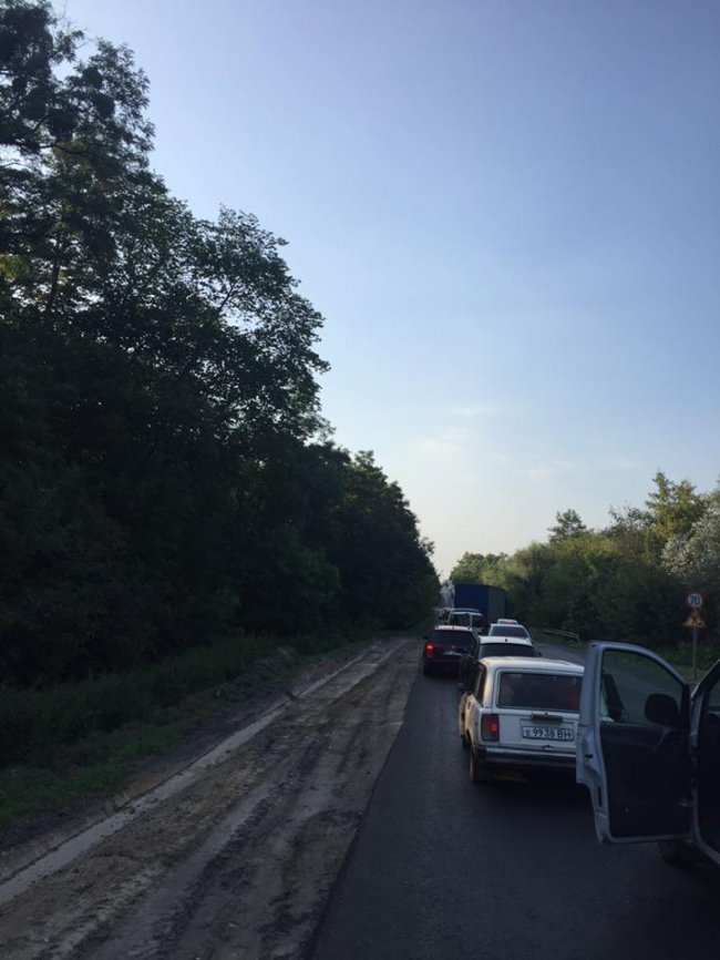 На Ковельській трасі – затор. ФОТО