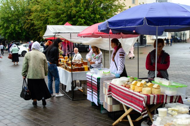 Як лучани на Маковія святили трави та мед. ФОТОРЕПОРТАЖ
