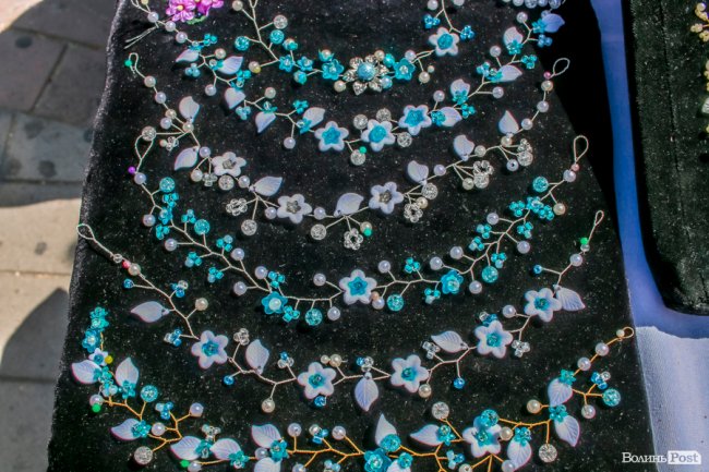 Народні розваги і море людей: в центрі Луцька «гуляє» етнофестиваль. ФОТО 