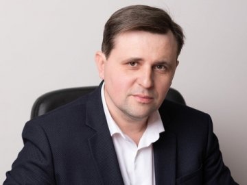 Олександра Омельчука, який втік за кордон, звільнили з посади голови Луцької райради