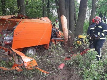 Аварія в Луцькому районі: двох постраждалих «вирізали» рятувальники