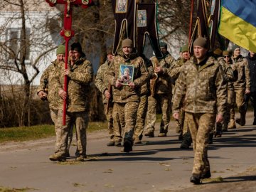 Волиняни віддали останню шану Герою Сергію Глинянку