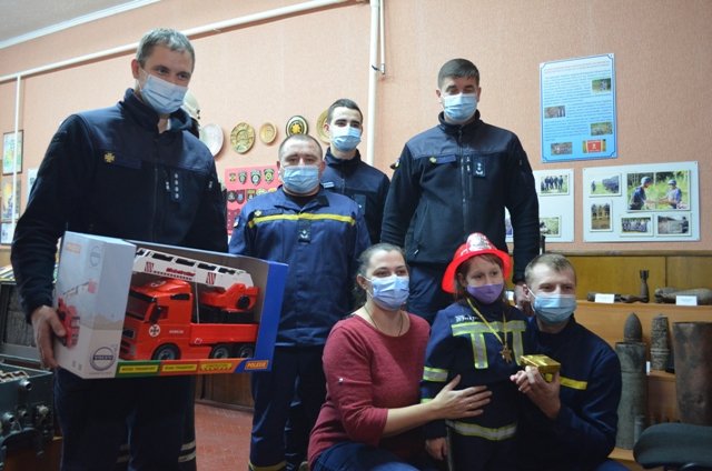 Волинські рятувальники здійснили мрію 10-річної дівчинки. ФОТО