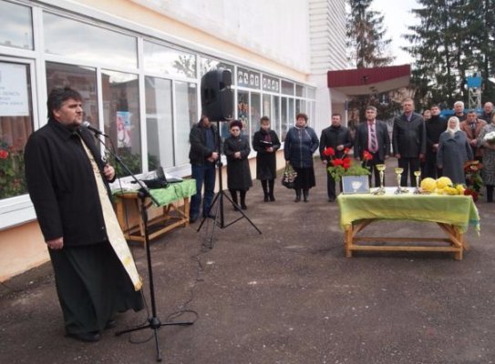 На Волині освятили пам'ятну дошку знаменитому тренерові з гандболу. ФОТО
