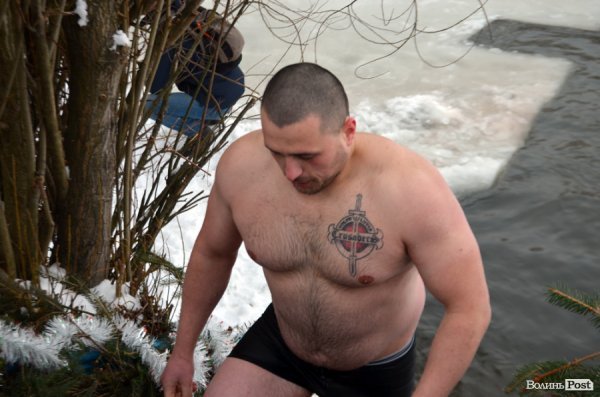 Лід, ополонка та Йорданська вода: Водохреще у Луцьку 