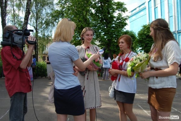 У Луцьку – останній дзвінок для 11-х класів