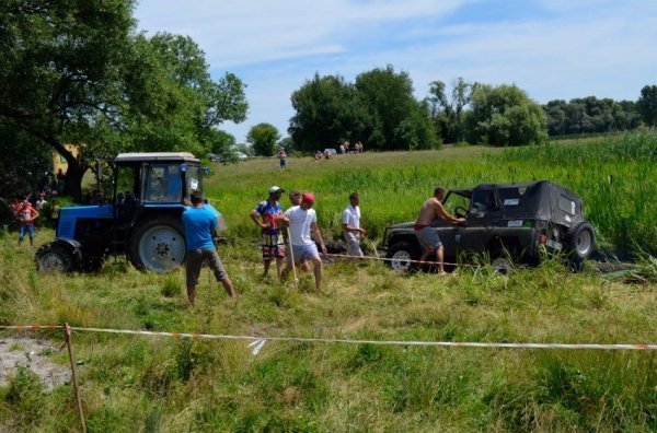 Волиняни в Хрінниках змагалися на позашляховиках. ФОТО