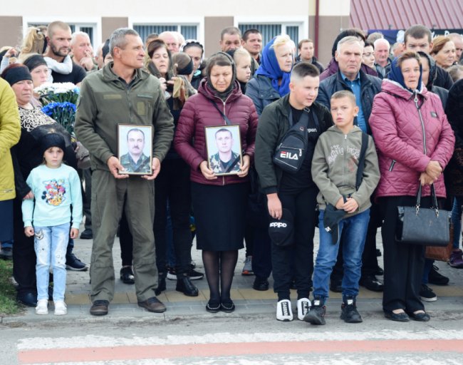 Любешівщина попрощалася із п'ятьма Героями. ФОТО