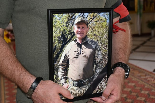 «Воював, щоб наші діти могли вчитися, а Україна – процвітати»: на Волині попрощалися з Героєм Петром Назарчуком