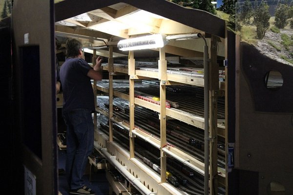 Всього в мініатюрному Берліні приблизно 150 поїздів. Щоб керувати ними - потрібно багато вчитися