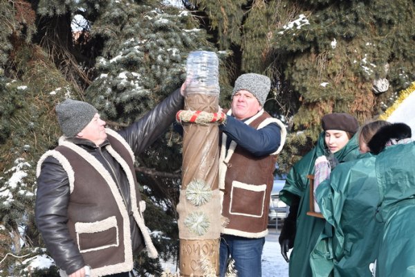 У Луцьку вперше встановили Різдвяного Дідуха