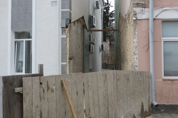 У Луцьку знесли ломбард. ФОТО