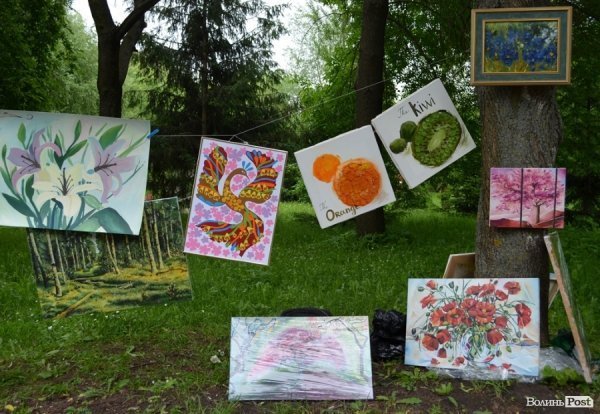 «Проспект розваг» у Луцьку відбувся попри дощову погоду. ФОТО