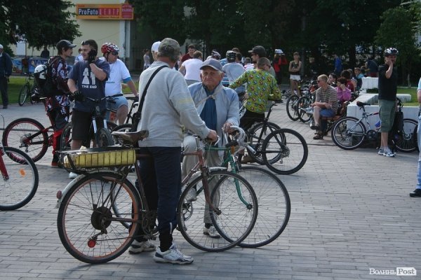 У Луцьку велосипедисти окупували дороги